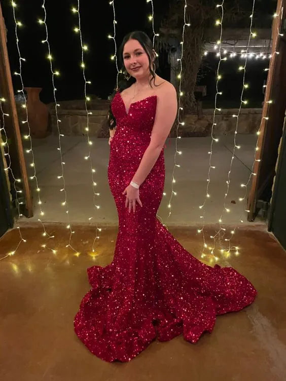 2024 Black Iridescent Sequins Long Prom Dress V Neck Mermaid Evening Formal Dress