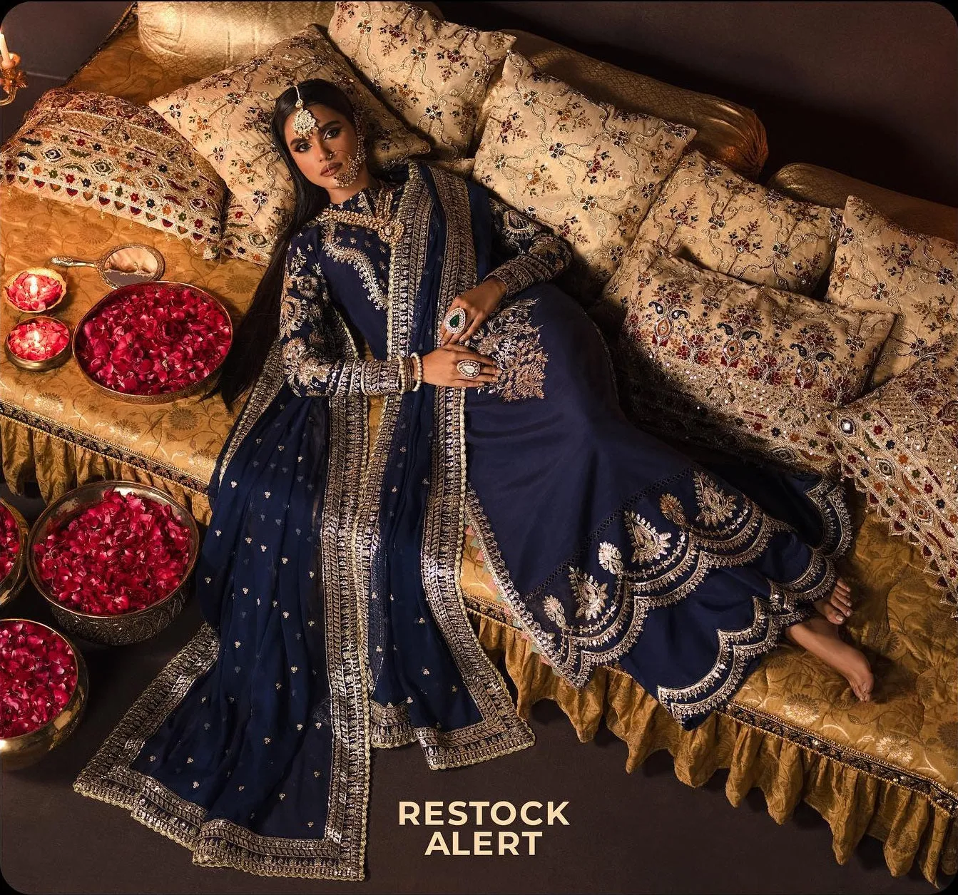 Afrozeh Divani Velvet Collection 3 Pieces Unstitched Maya