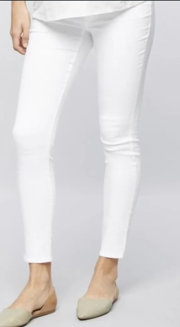 AG X A Pea in the Pod white slim jeans (over the belly) - size 30 (medium)