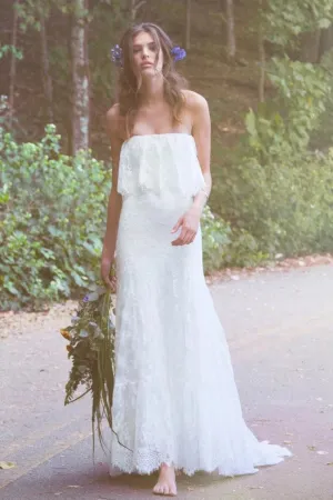 Backless Bohemian Wedding Dresses with Strapless Neckline