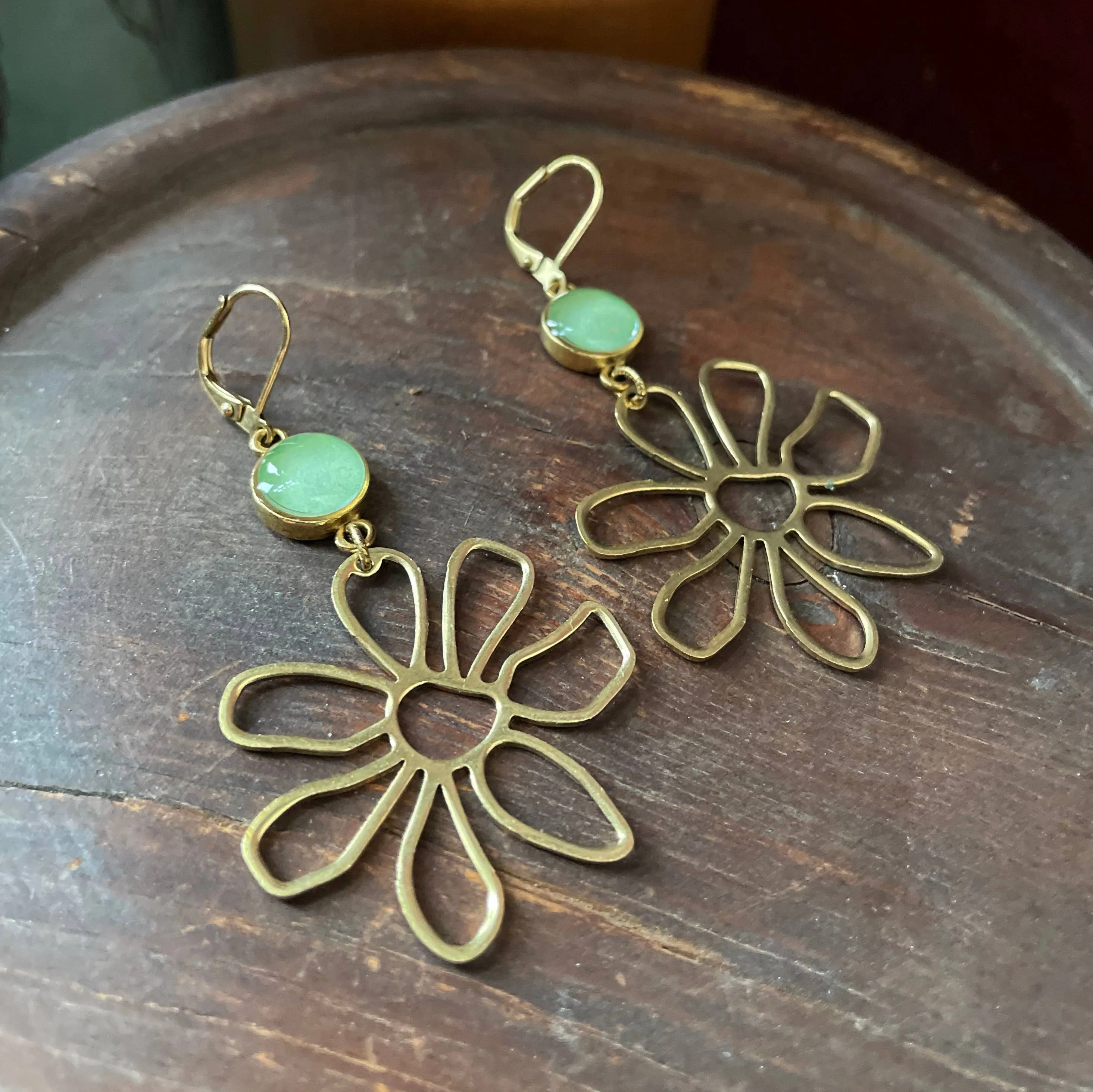 Brass & gold  daisies - daisy, retro, 70s, flowers, green