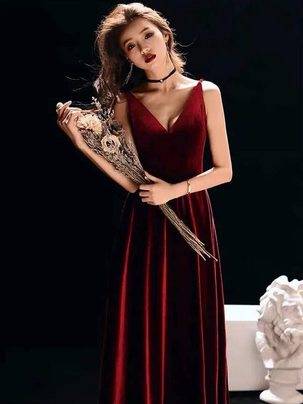 Burgundy Evening Dresses Straps V Neck Velvet Sleeveless Long Prom Dress