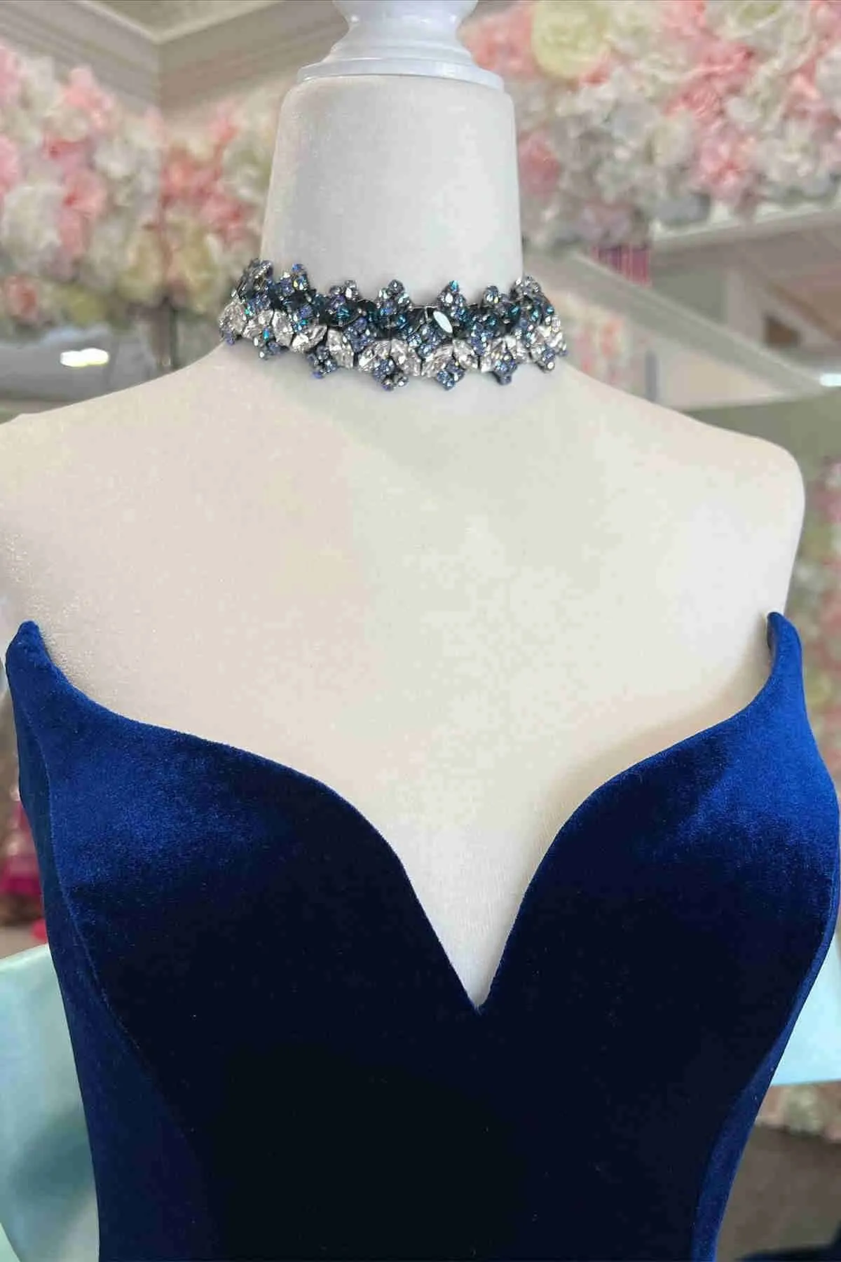 Cheap Royal Blue Velvet Prom Dresses 2025 Mermaid Fitted with Bow