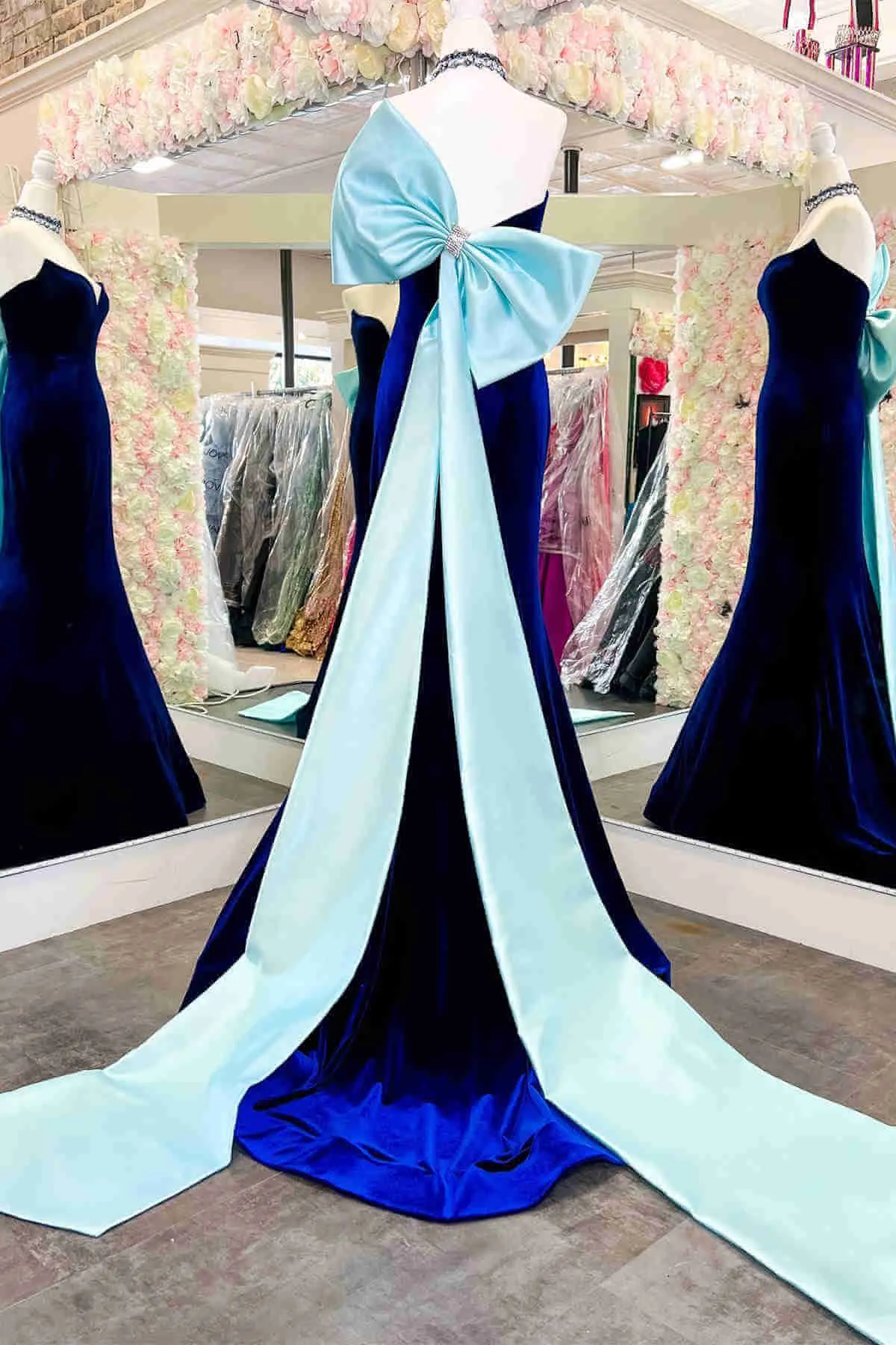 Cheap Royal Blue Velvet Prom Dresses 2025 Mermaid Fitted with Bow