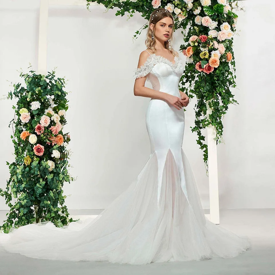 Elegant Spaghetti Straps And Beading Lace Sleeveless Wedding Dress Free Shipping