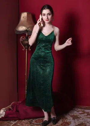 Emerald Crocodile Pattern Velvet Evening Dress - Chic and Timeless Design
