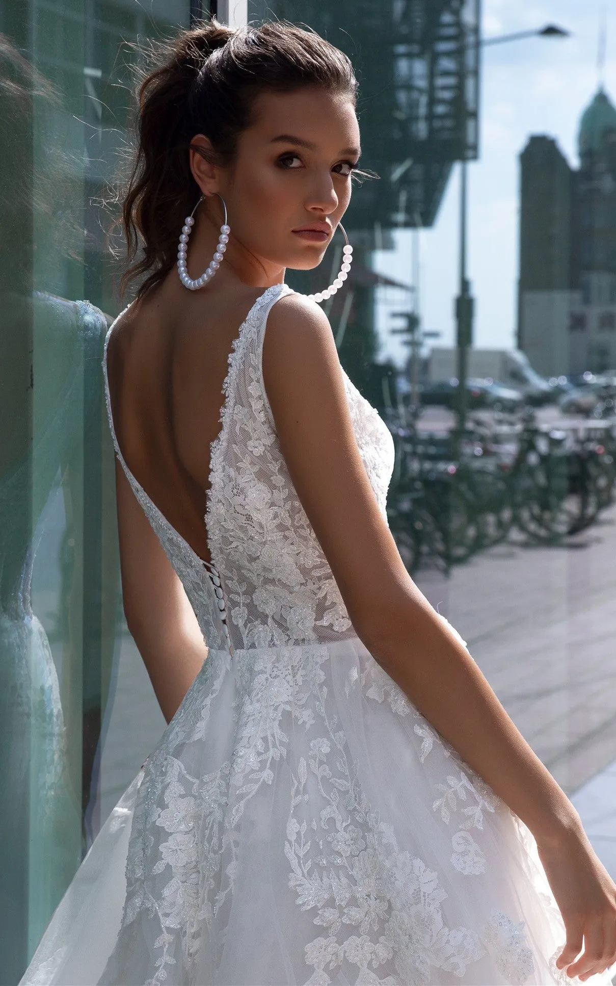 Fairy Princess Elegant Ball Gown V-neck Wedding Gown with Train-716126