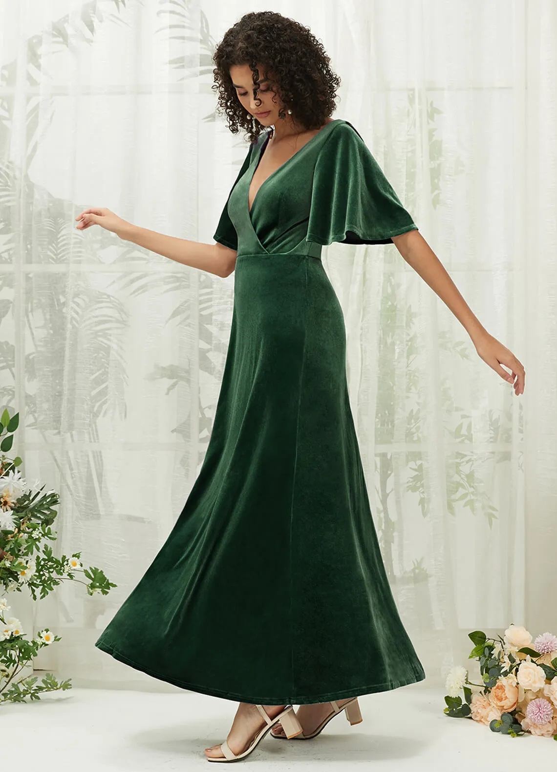 [Final Sale] Emerald Green V-Neck Velvet Floor Length Bridesmaid Dress
