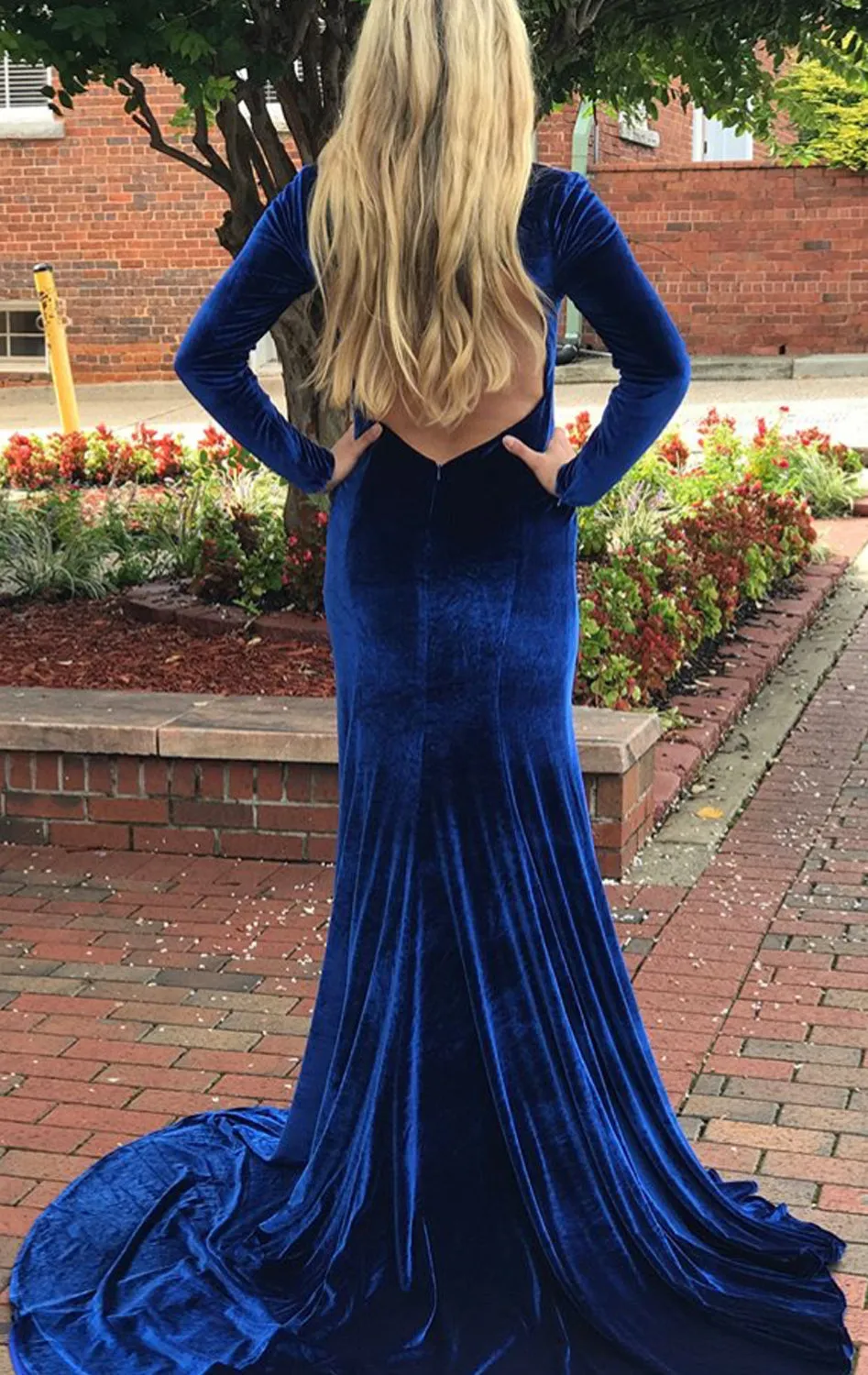 MACloth Mermaid Long Sleeves Velvet Royal Blue Prom Dress V Neck Formal Evening Gown