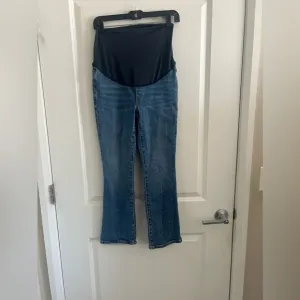 Madewell Kick Out Crop Maternity Jeans