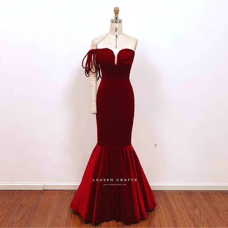 Marilyn Monroe Inspired Red Velvet Evening Formal 1950s Dress