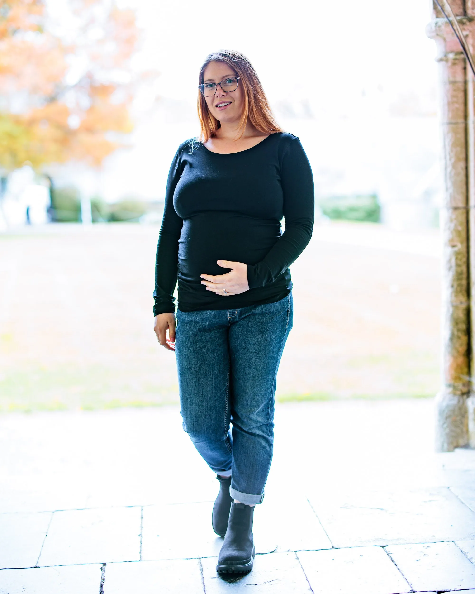 MATERNITY LONG SLEEVE TOP IN BLACK