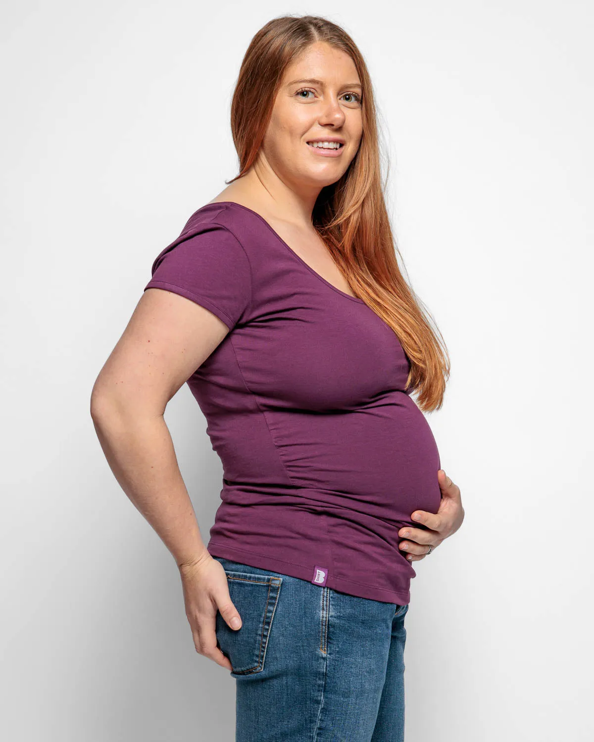 MATERNITY SHORT SLEEVE TSHIRT IN PLUM