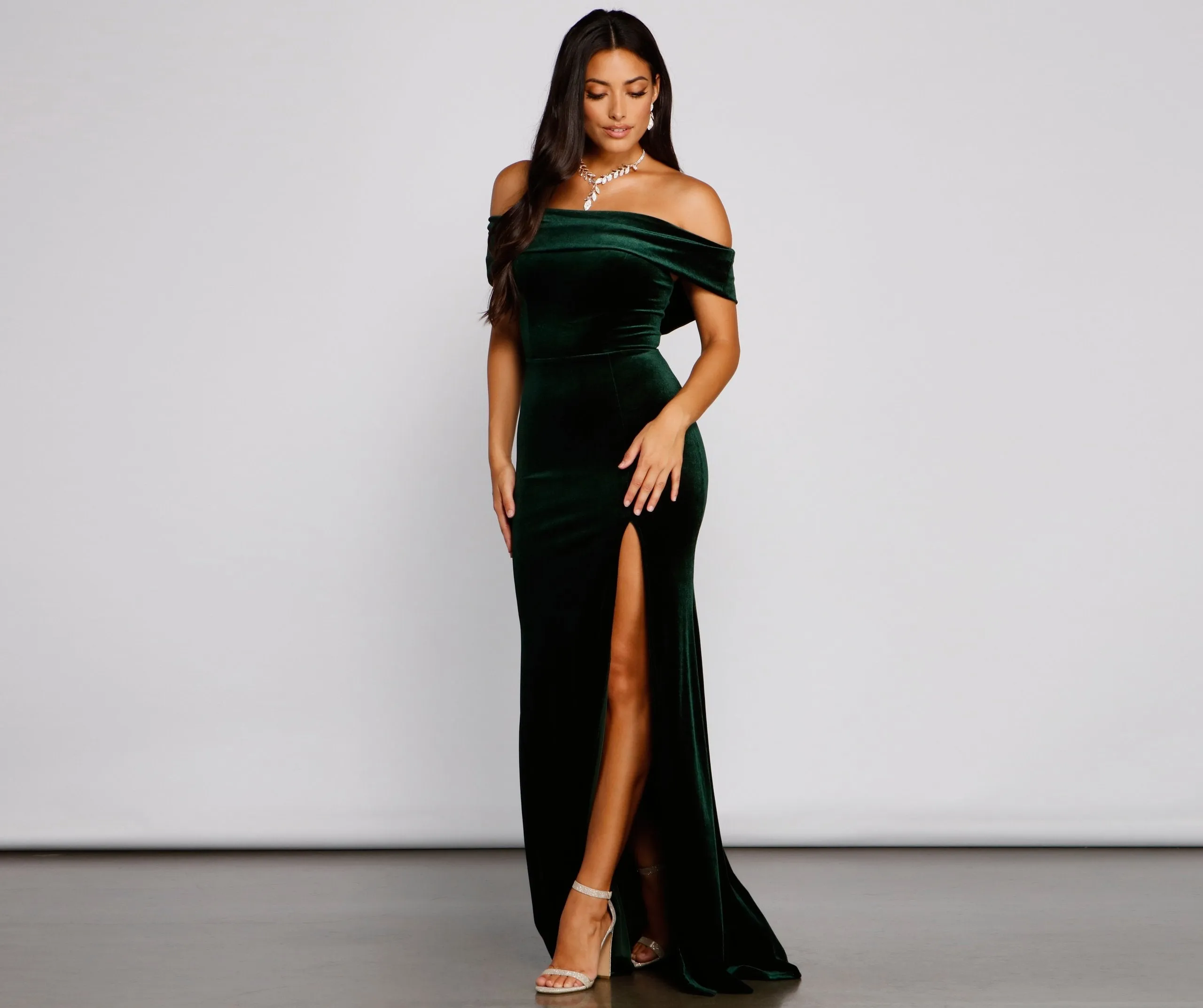 Olivia Formal Velvet Charming Off-The-Shoulder Maxi Dress