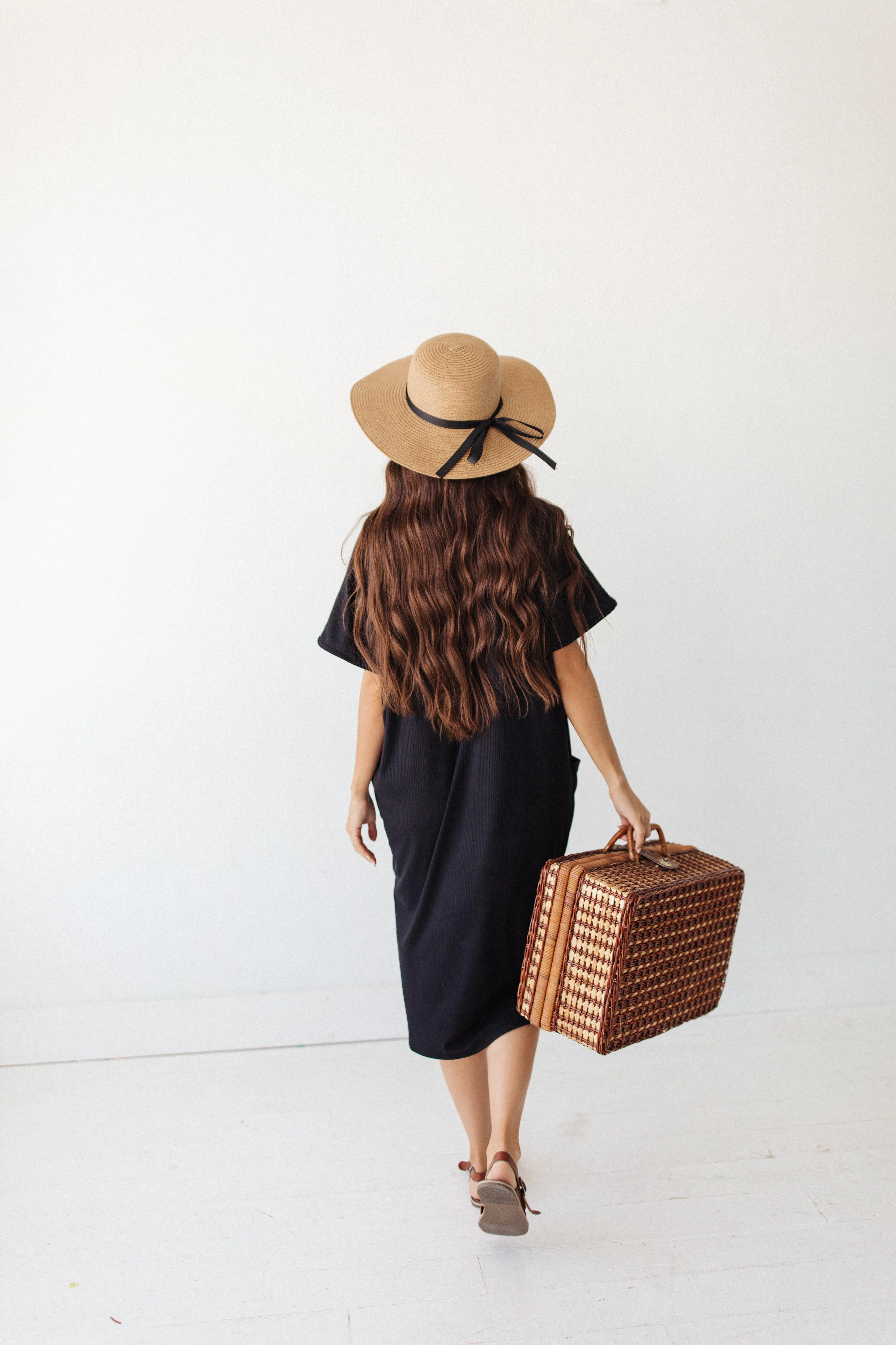 Ribbed Ebony | COCOON
