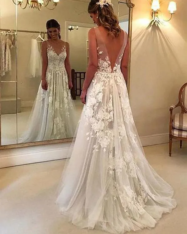 Romantic Tulle Wedding Dress with 3D Lace Applques V-Neck A-line Bridal Gowns Backless