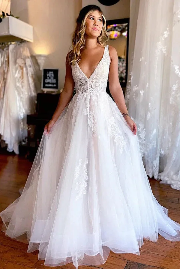 Roycebridal Elegant Tulle A-line V-neck Beach Wedding Dresses With Lace Appliques, MW910