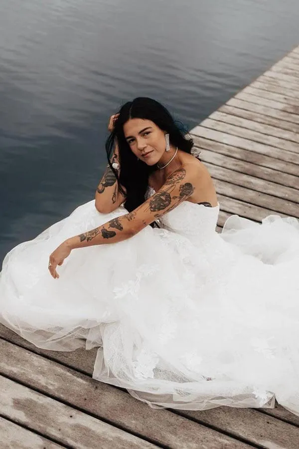 Roycebridal Tulle A-line Strapless Wedding Dresses With Lace Appliques, Bridal Gown, MW900