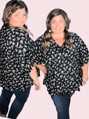 SALE- Moira Kimono Sleeve Shaping Top in Black   White Floral