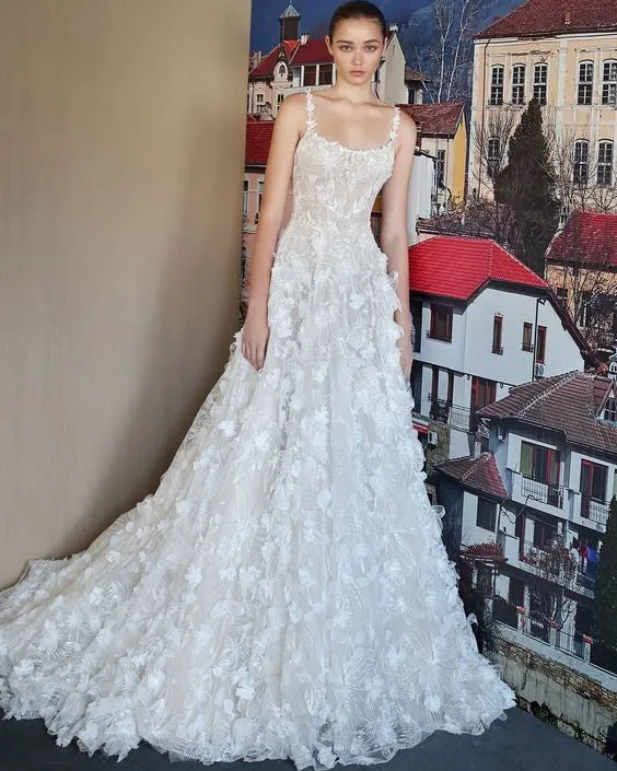 Sexy 2021 Lace Wedding Dresses 3D Flowers Beach Bohemian Bridal Wedding Gowns Spaghetti