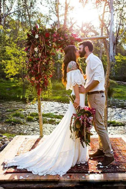 Short Sleeve Lace Boat Neck Appliques Court Train Bohemian Wedding Dress-715315