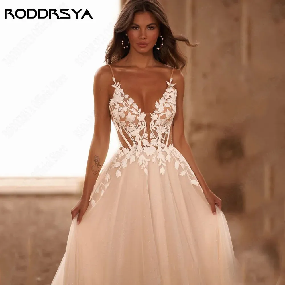 Straps Glitter Wedding Dresses V-Neck Shiny Tulle With Applique Backless Bohemia