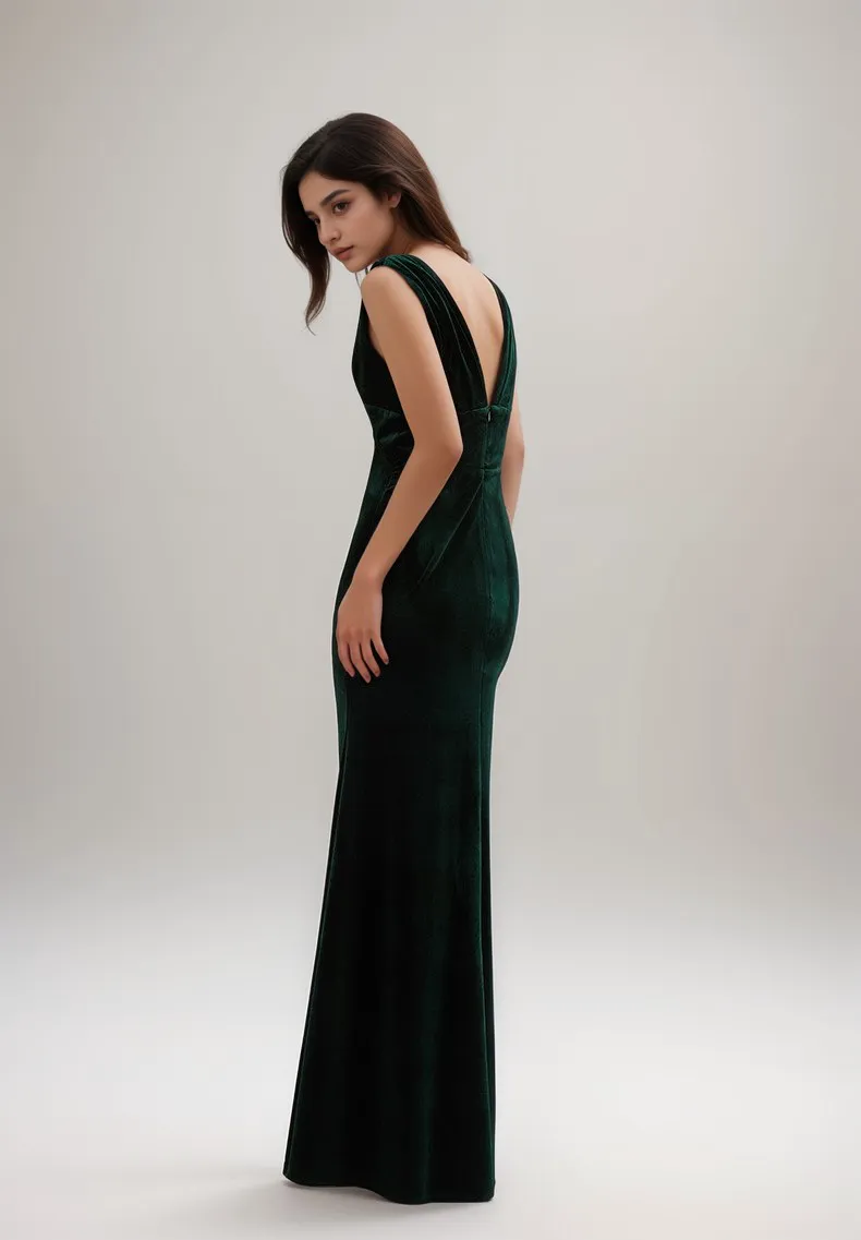 Stylish Deep V-Neck Sleeveless Fit and Flare Velvet Dress