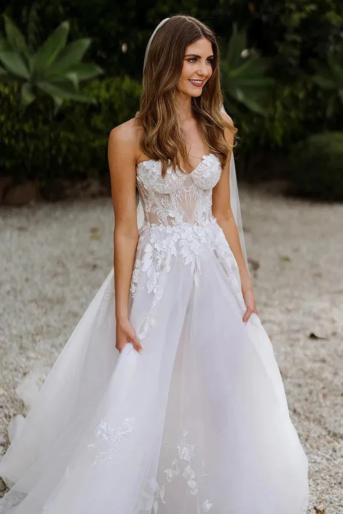 Sweetheart Sleeveless Bohemian Wedding Dress Lace Applique Bridal Gown TN373