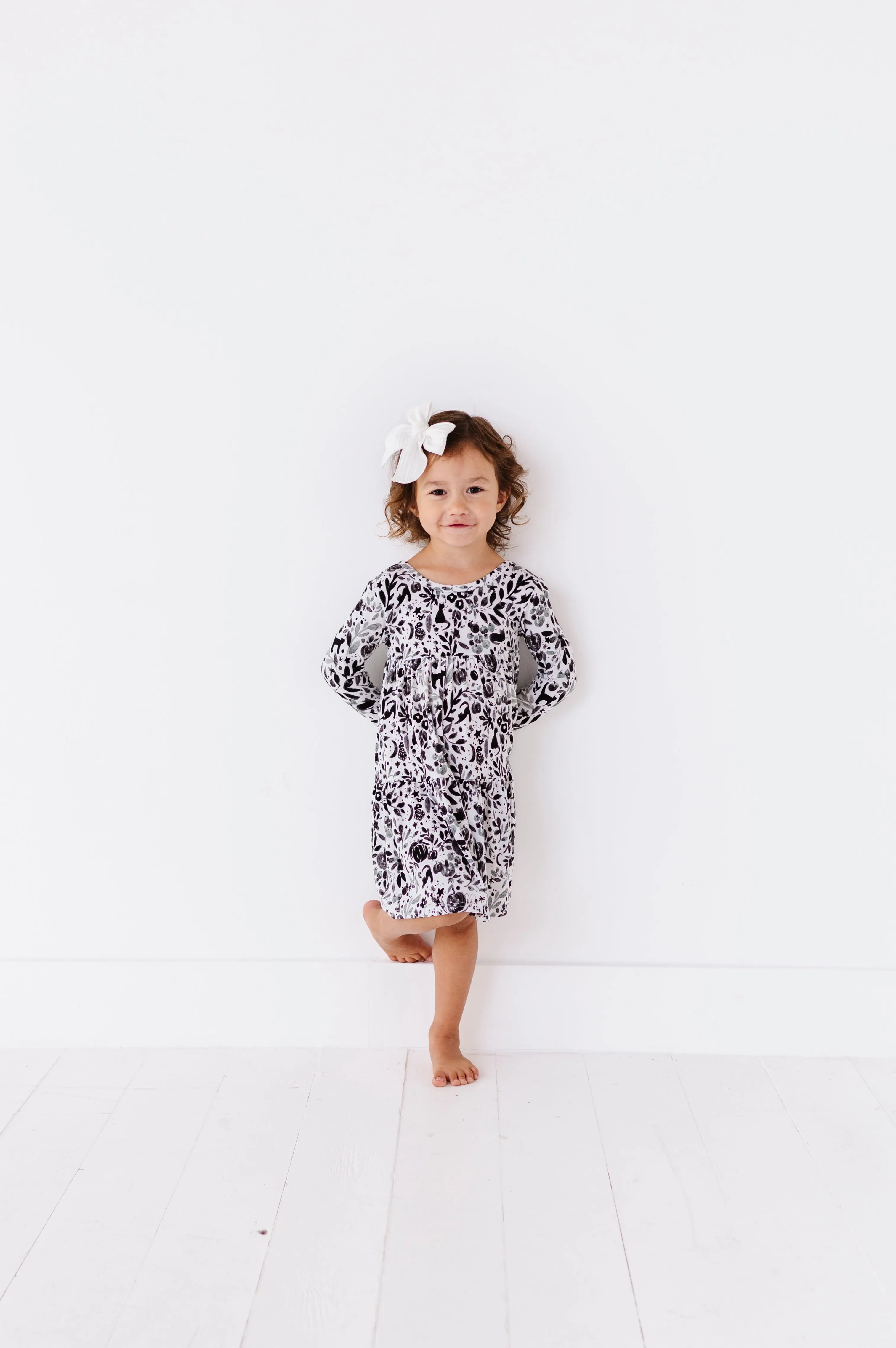 The Sleepy Sloth Salem Black Cats Fall Pumpkin Halloween Print Girls Tiered Long Sleeve Twirlie Dress