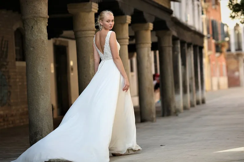 Wedding Dresses “Linda”