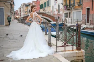 Wedding Dresses "Chantal"