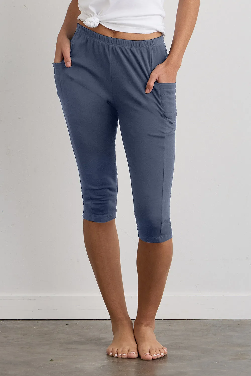 Women's Organic 100% Cotton Capri Leggings with Pockets