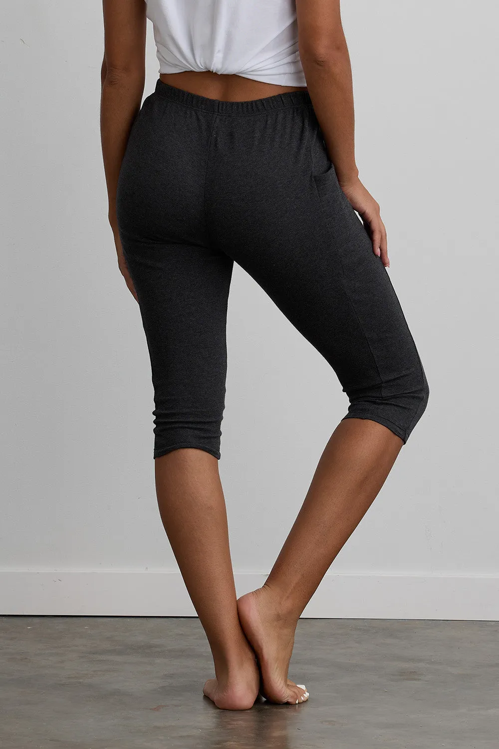 Women's Organic 100% Cotton Capri Leggings with Pockets